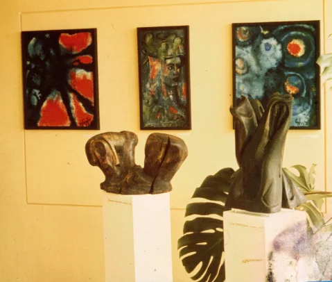 Bilder und Plastiken in der Ausstellung im Haus der Ärzte, Freiburg, 1977